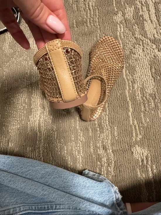 Steve Madden Nude/Tan Mesh Crystal Flats never worn - Picture 3 of 4